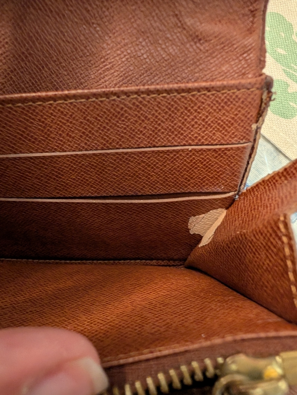 Louis Vuitton Sarah Monogram Continental Wallet - Picture 16 of 16